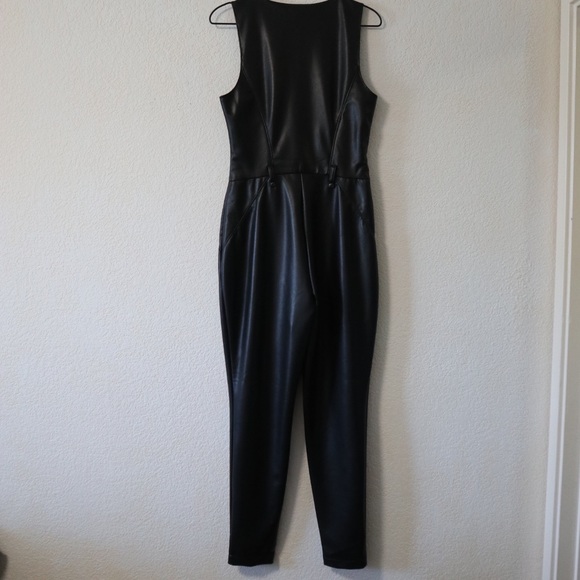 Sandra Jumpsuit - Picture 4 of 8